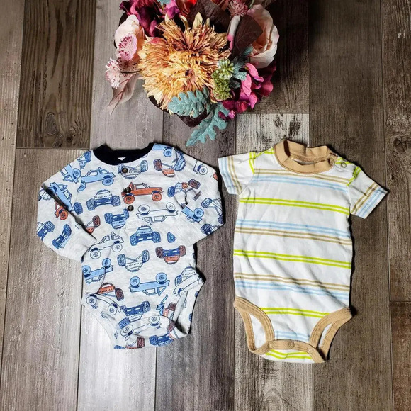 Carter's Baby Boy 3m Bodysuit Bundle - 2 Pieces - EUC - Picture 1 of 15